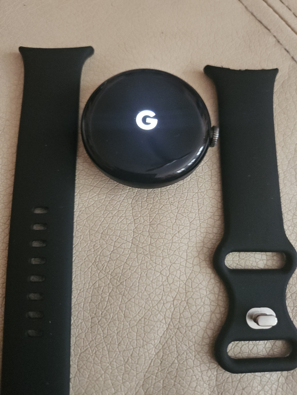 Google Pixel Watch - Black Silicone Band